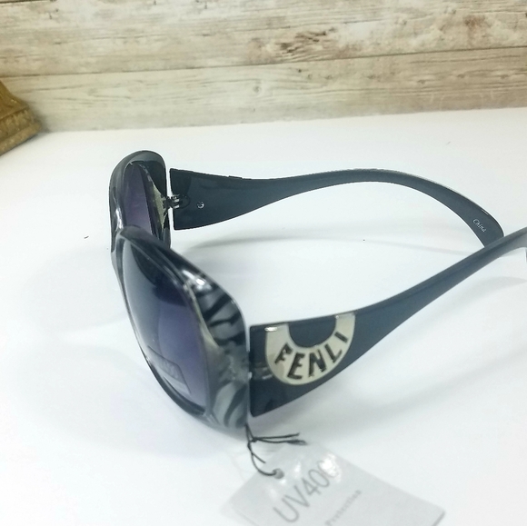 NWOT, Fenli, Black Tiger Sunglasses, black handles - Picture 5 of 7